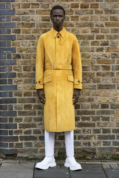 Look 9